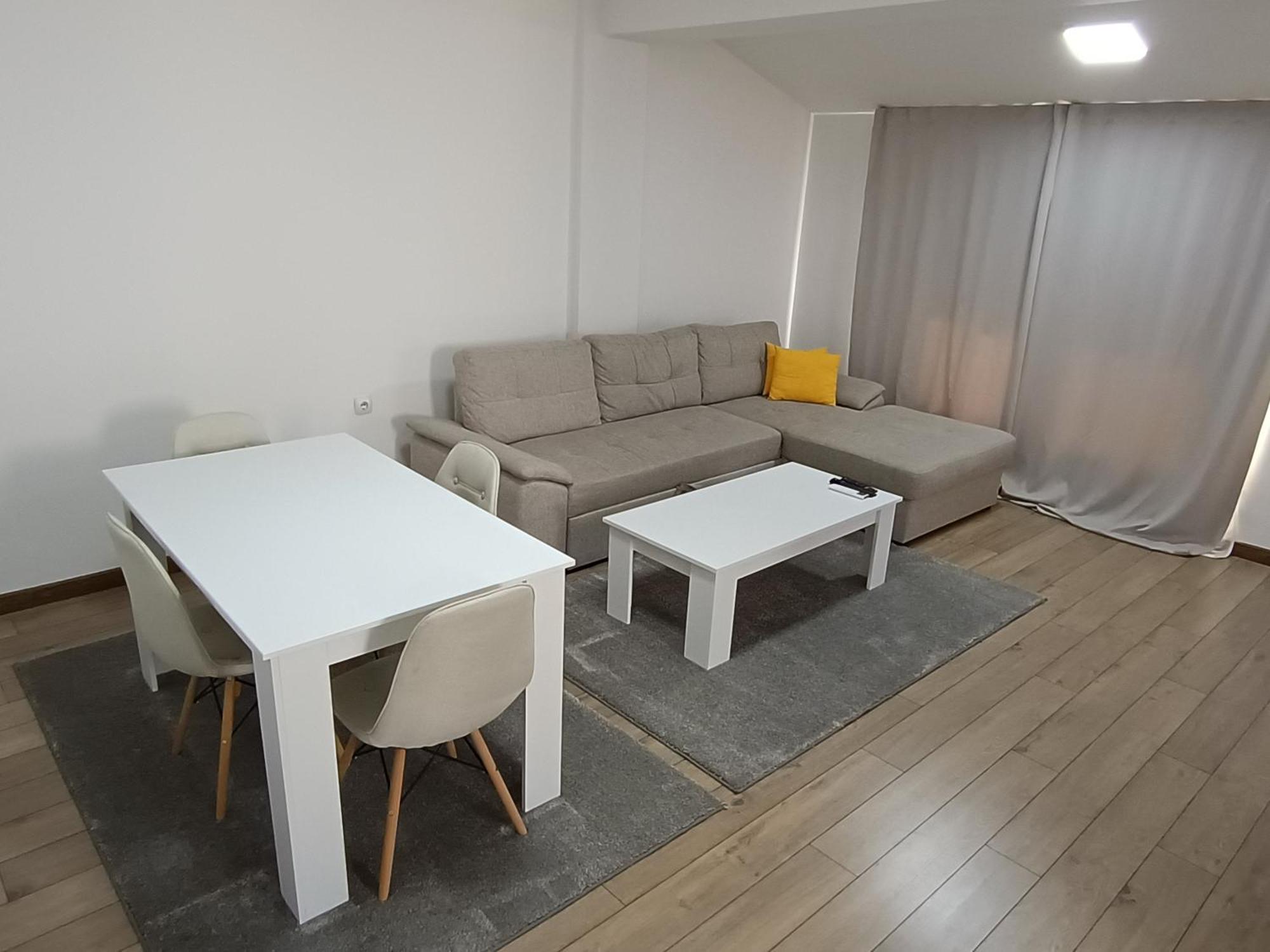 Grand Apartment